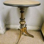 666 2157 PEDESTAL TABLE